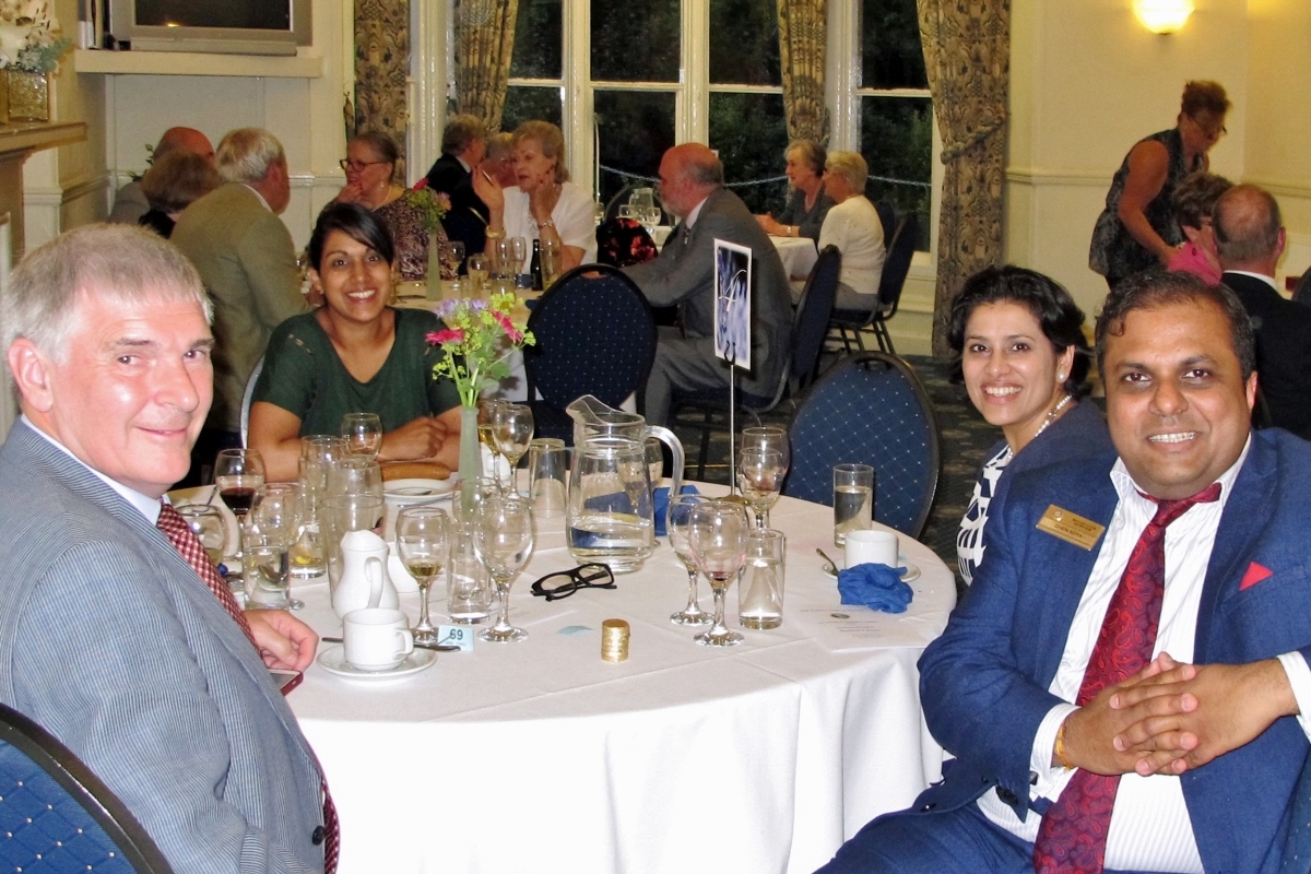 handover-meeting-pinner-rotary